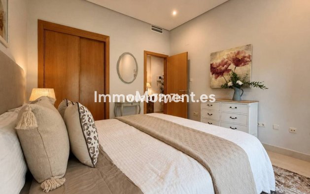 Resale - Apartment - Marbella - Puerto Banús