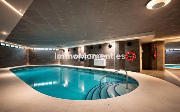 Resale - Apartment - Marbella - Puerto Banús