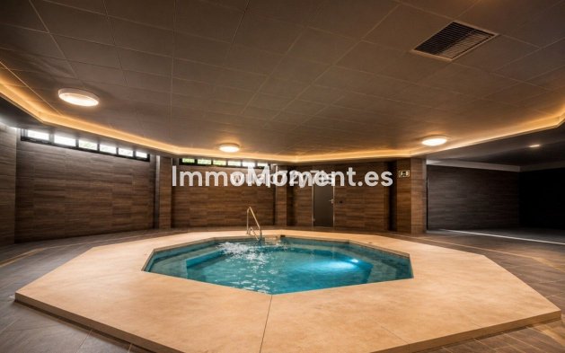 Resale - Apartment - Marbella - Puerto Banús
