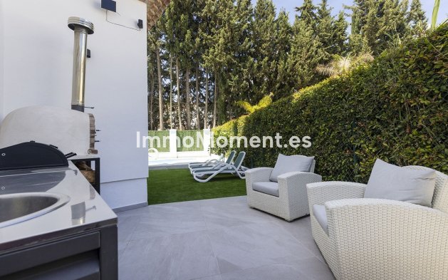 Resale - Detached villa - Estepona - Estepona Centro