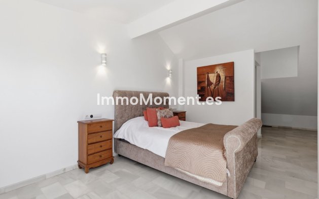 Resale - Detached villa - Estepona - Estepona Centro