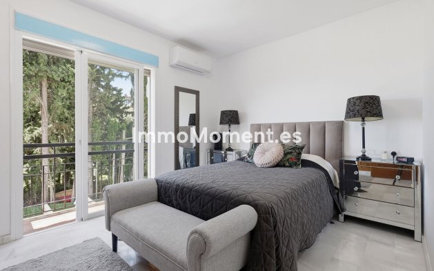 Resale - Detached villa - Estepona - Estepona Centro