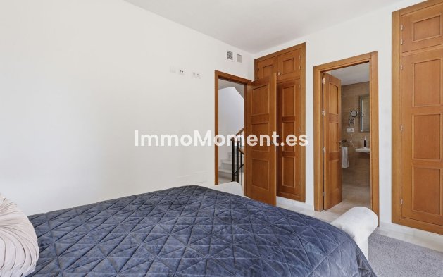Resale - Detached villa - Estepona - Estepona Centro