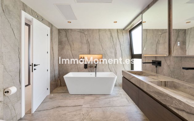 Resale - Detached villa - Estepona - Bel Air