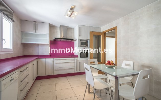 Resale - Apartment - Marbella - La Campana