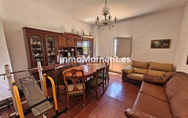 Resale - Country house - Málaga - Campanillas