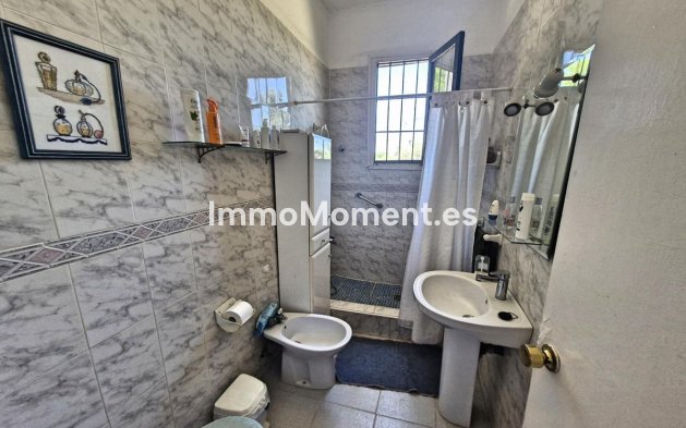 Resale - Country house - Málaga - Campanillas
