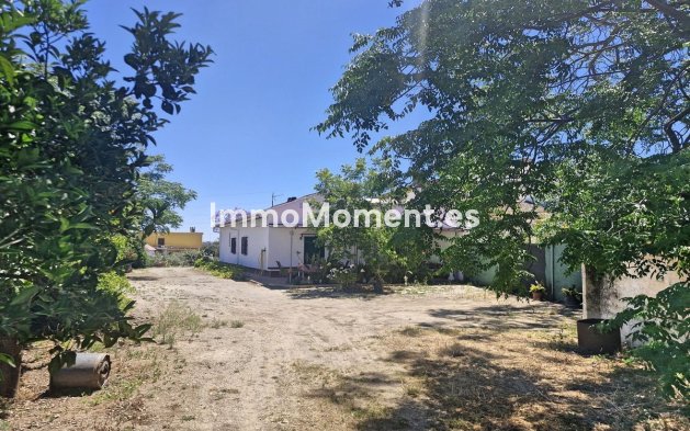 Resale - Country house - Málaga - Campanillas