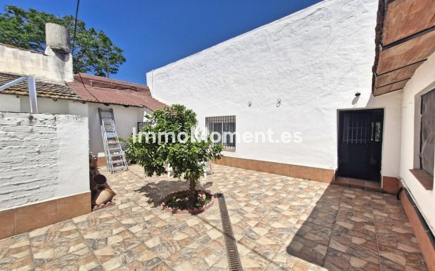 Resale - Country house - Málaga - Campanillas