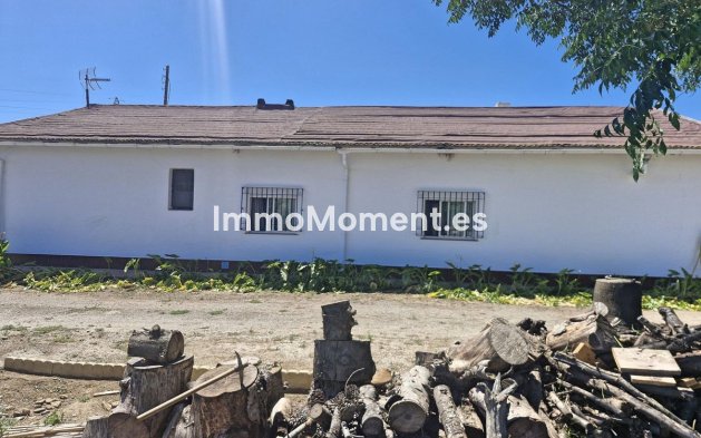 Resale - Country house - Málaga - Campanillas