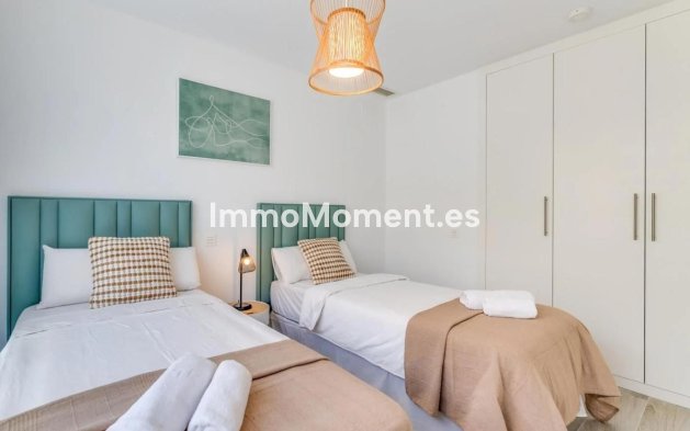 Wiederverkauf - Freistehende Villa - Estepona  - Cancelada