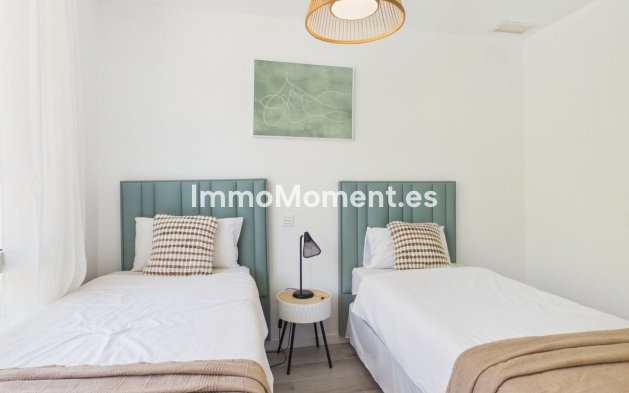 Wiederverkauf - Freistehende Villa - Estepona  - Cancelada