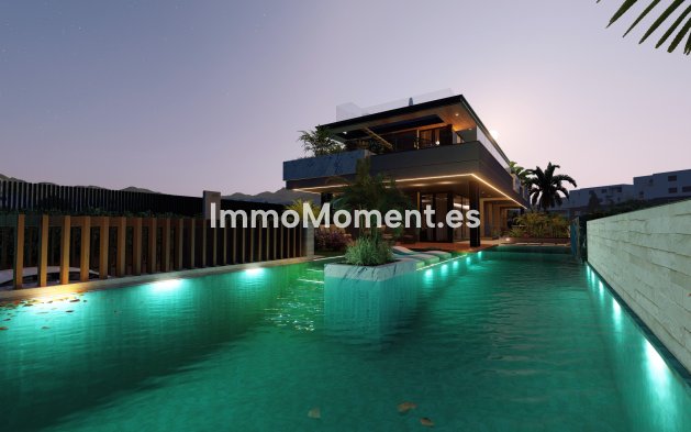 Obra nueva - Villa independiente - Fuengirola