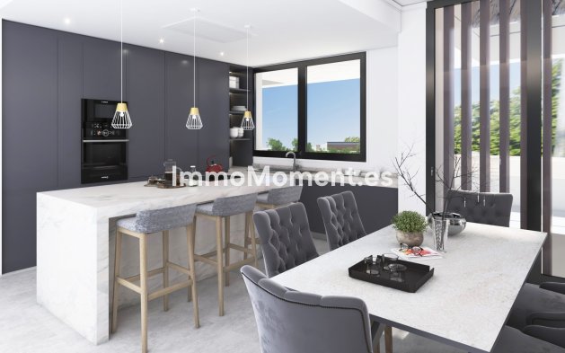 Obra nueva - Villa independiente - Fuengirola
