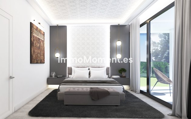 Obra nueva - Villa independiente - Fuengirola