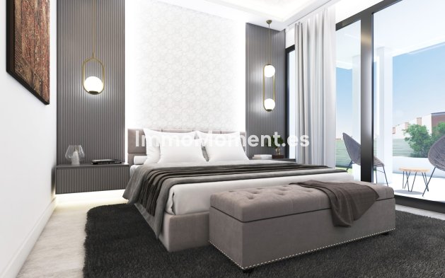 Obra nueva - Villa independiente - Fuengirola