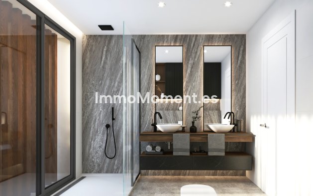 Obra nueva - Villa independiente - Fuengirola