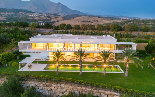 New Build - Detached villa - Casares