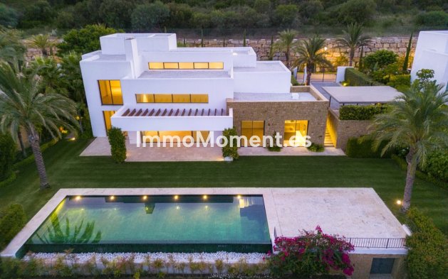 New Build - Detached villa - Casares