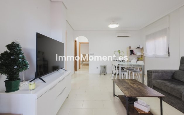 Resale - Detached villa - Torrevieja - Aguas Nuevas