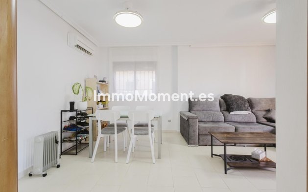Resale - Detached villa - Torrevieja - Aguas Nuevas