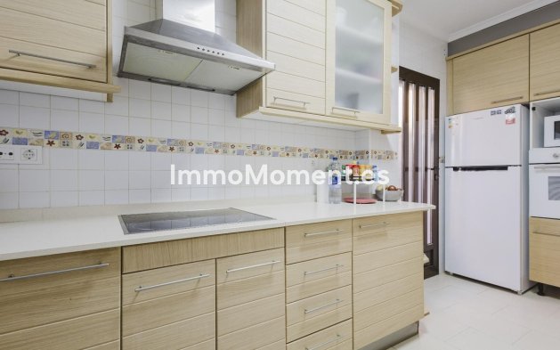 Resale - Detached villa - Torrevieja - Aguas Nuevas