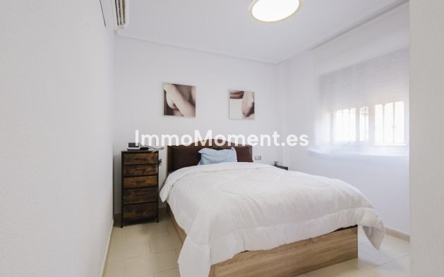 Resale - Detached villa - Torrevieja - Aguas Nuevas