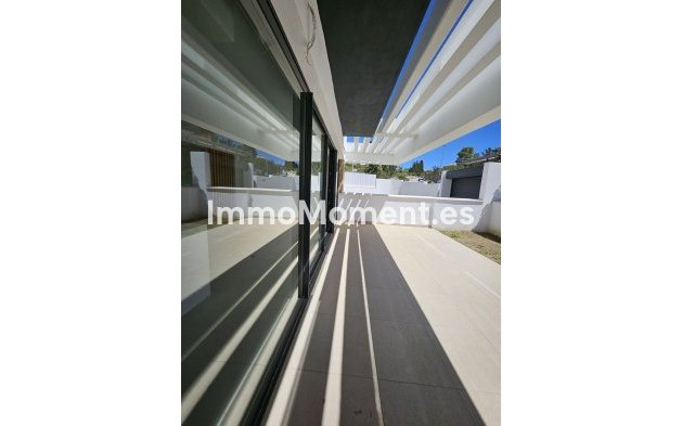 Resale - Detached villa - Estepona - Atalaya