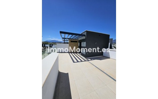 Resale - Detached villa - Estepona - Atalaya