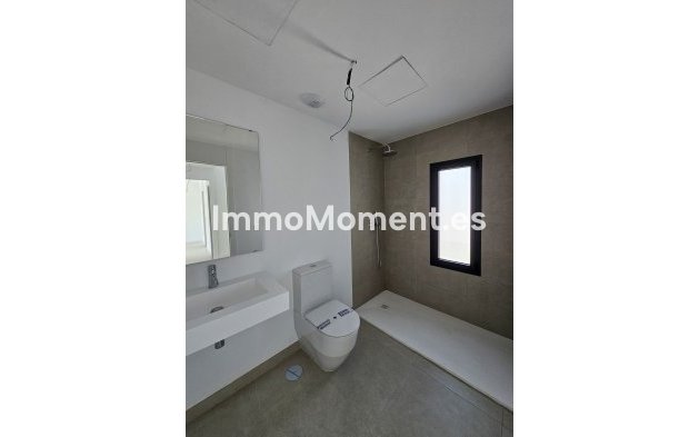 Resale - Detached villa - Estepona - Atalaya