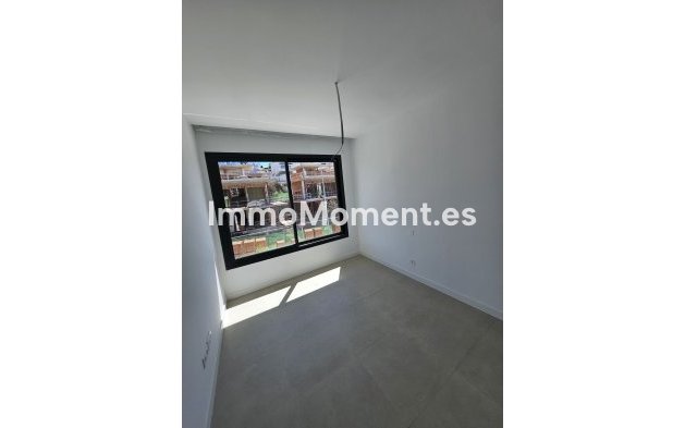 Resale - Detached villa - Estepona - Atalaya