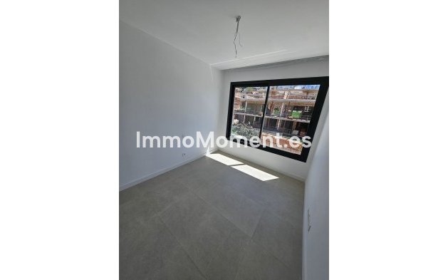 Resale - Detached villa - Estepona - Atalaya