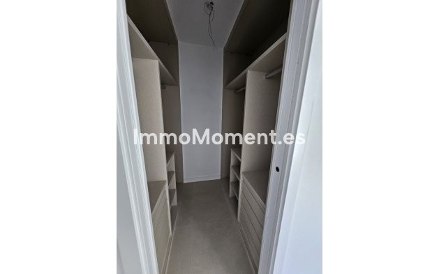 Resale - Detached villa - Estepona - Atalaya