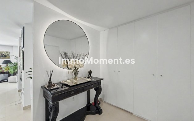 Resale - Apartment - Sotogrande