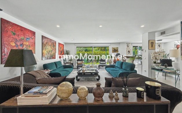 Resale - Apartment - Sotogrande