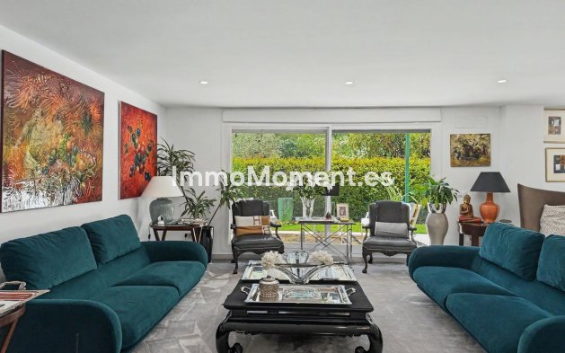 Resale - Apartment - Sotogrande