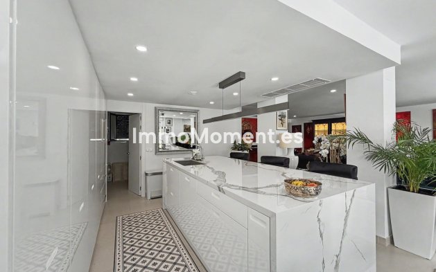 Resale - Apartment - Sotogrande