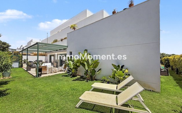 Resale - Apartment - Sotogrande