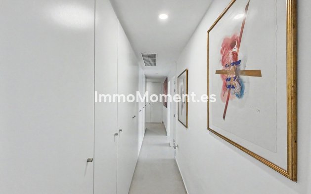 Resale - Apartment - Sotogrande