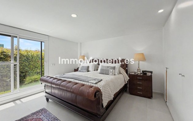 Resale - Apartment - Sotogrande