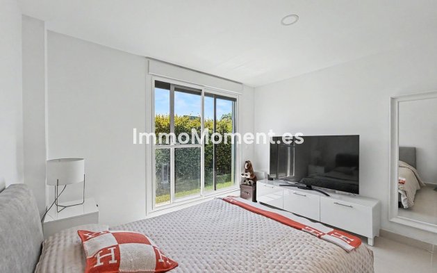 Resale - Apartment - Sotogrande