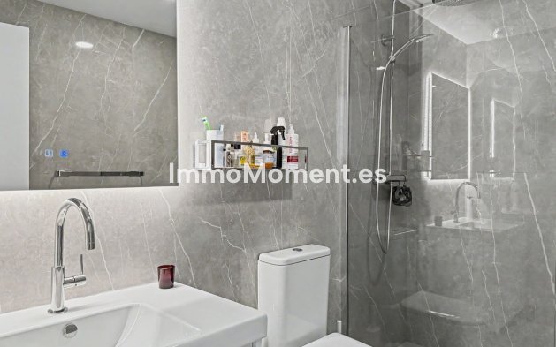 Resale - Apartment - Sotogrande