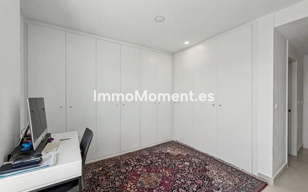 Resale - Apartment - Sotogrande