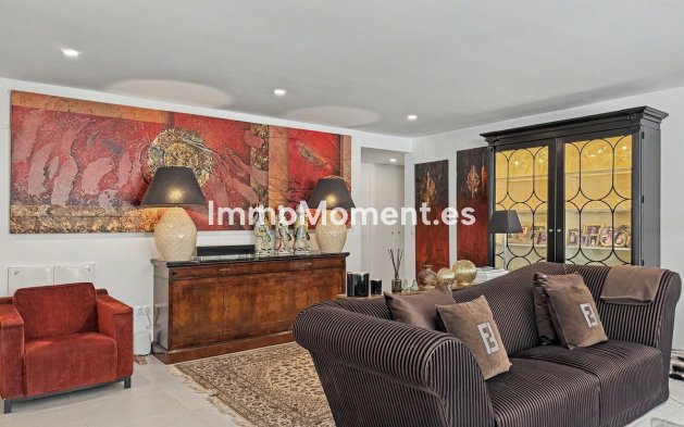 Resale - Apartment - Sotogrande