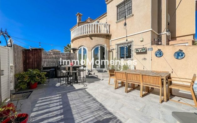 Resale - Detached villa - Orihuela - Villamartín