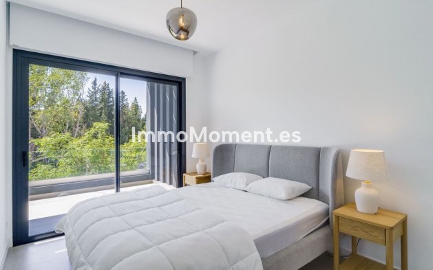 Wiederverkauf - Freistehende Villa - Estepona  - Estepona Centro