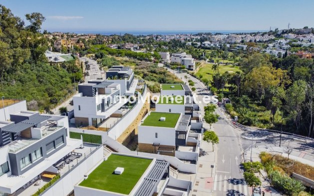 Wiederverkauf - Freistehende Villa - Estepona  - Estepona Centro