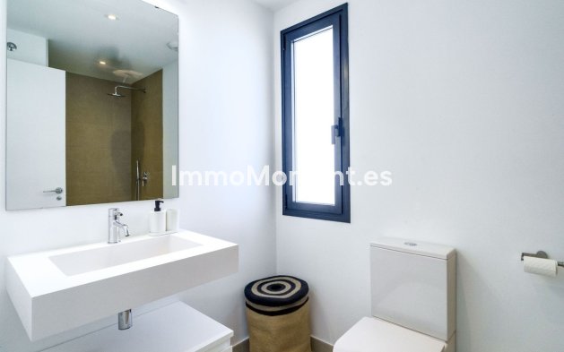Wiederverkauf - Freistehende Villa - Estepona  - Estepona Centro