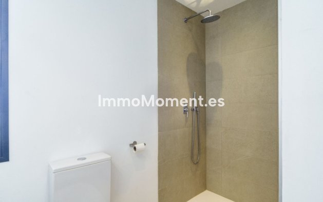Wiederverkauf - Freistehende Villa - Estepona  - Estepona Centro