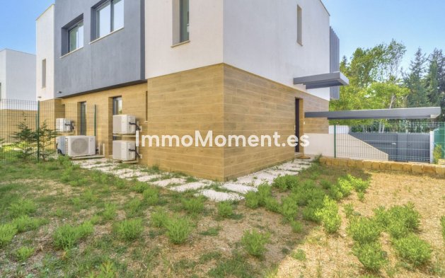 Wiederverkauf - Freistehende Villa - Estepona  - Estepona Centro